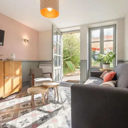 Hébergement de vacances Maison De Maître Rénovée Avec Jardin, Terrasse Et équipements Modernes, Au Calme De La Campagne. - Fr-1-306-928 Saint-Pere-en-Retz