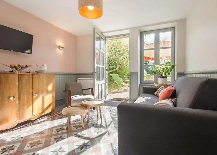 Casa de Férias Maison De Maitre Renovee Avec Jardin, Terrasse Et Equipements Modernes, Au Calme De La Campagne. - Fr-1-306-928 Saint-Pere-en-Retz